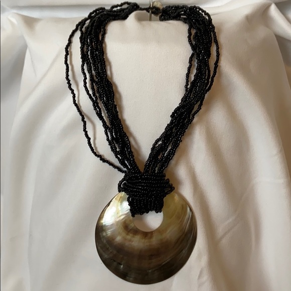 Jewelry - 2/$6 Beautiful abalone shell statement necklace.